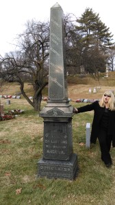 Memorial to Samuel Sims died 1804 of the Shepard Rifles. 5 battles fought listed on the top part. 