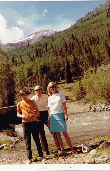 1971 Doris with Bob & Carl